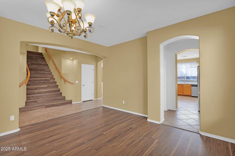 10-web-or-mls-P1404747