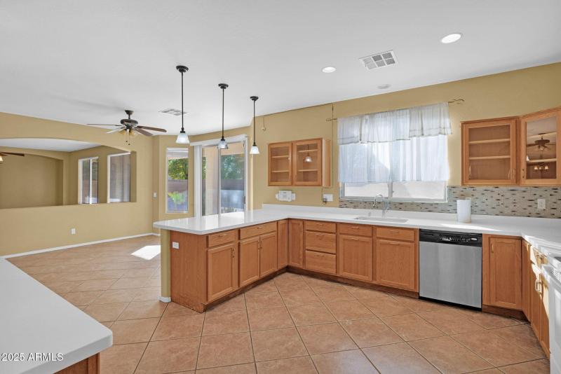 18-web-or-mls-P1404762