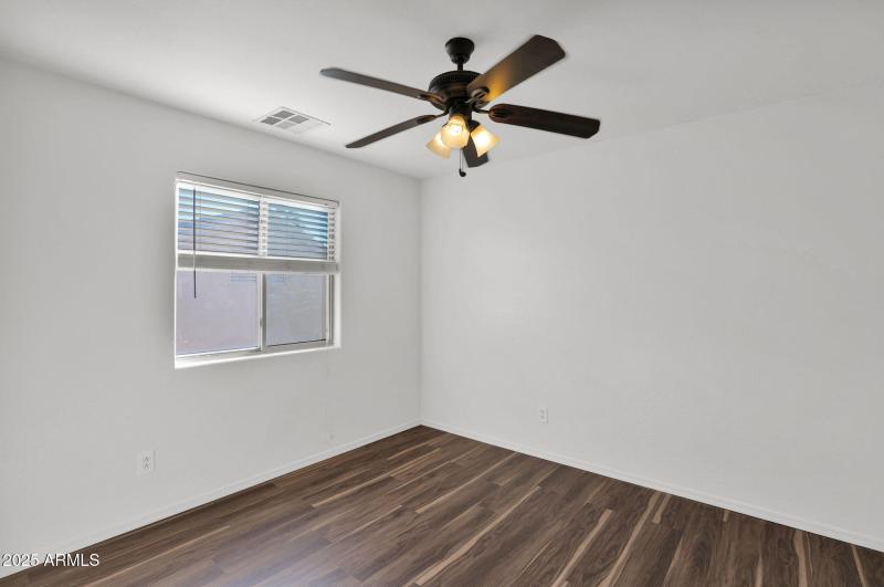 33-web-or-mls-P1404784