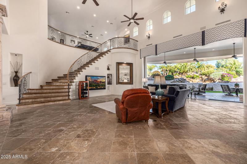 Panoramic Great Room