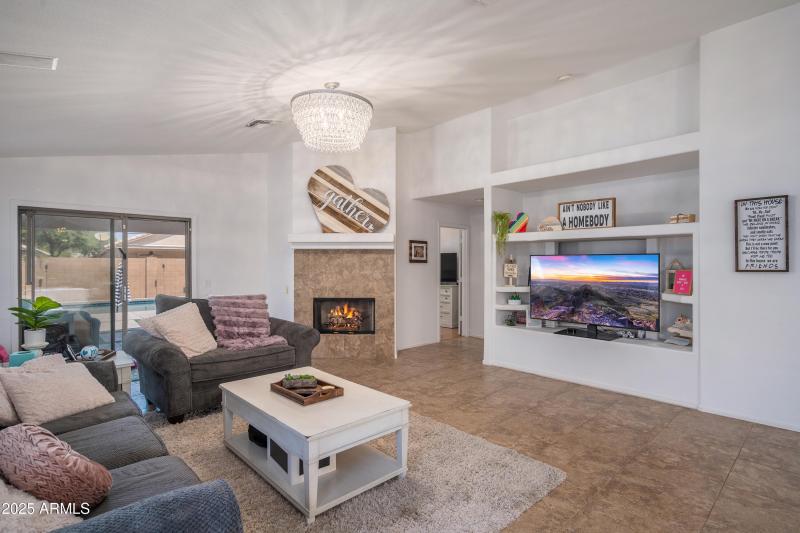 2246 E Soft Wind Dr (12)