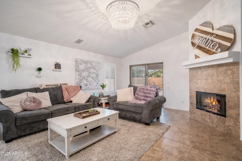 2246 E Soft Wind Dr (13)