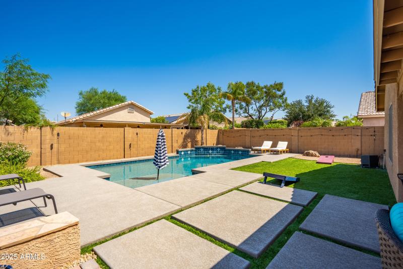 2246 E Soft Wind Dr (25)