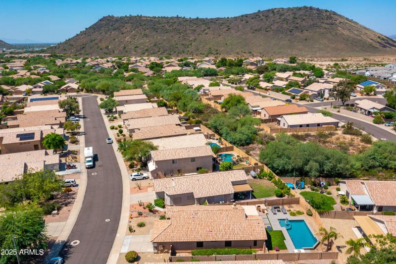 2246 E Soft Wind Dr (34)