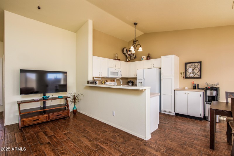 Kitchen-Living Room