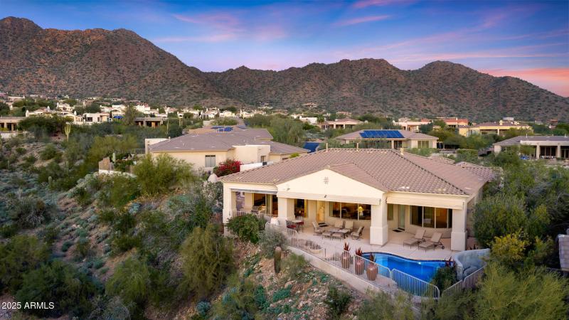 Wrapped in Mountain Views!