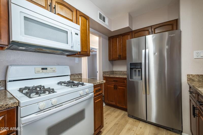 Matt-Cerchiai_2045-W-Sunnyside-Ave-15