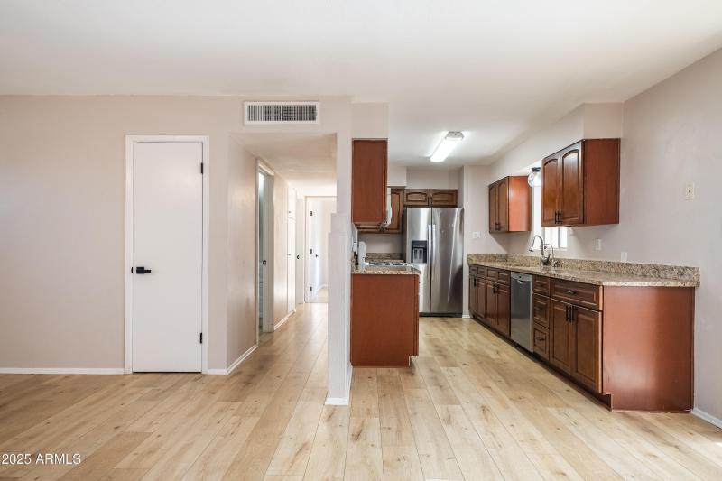 Matt-Cerchiai_2045-W-Sunnyside-Ave-18