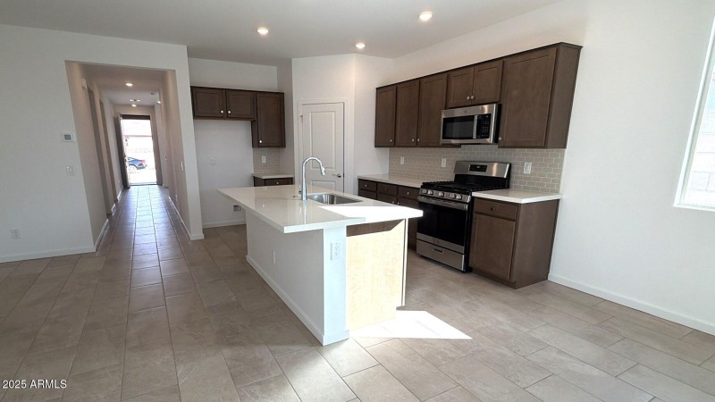 15FB9571-FC50-44C2-93A1-A215F861481F