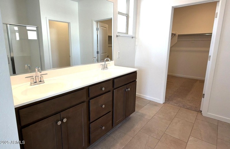 62267031-ECB6-4431-983A-EEF267DA5A5B