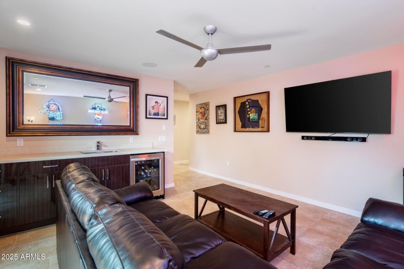 10-20200827170348318901000000-o-Flexroom