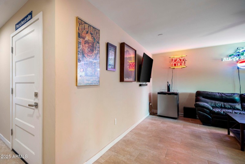 11-20200827170338025653000000-o-Flexroom