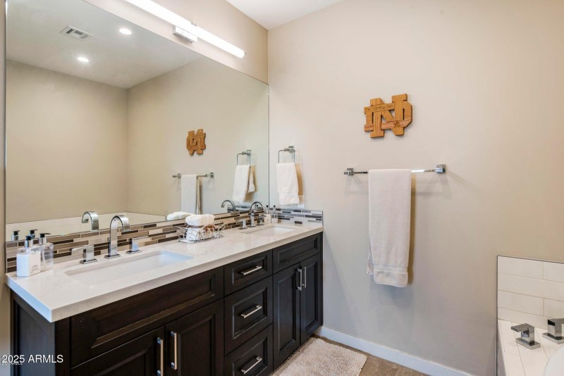 19-20200827170517326856000000-o-Primary