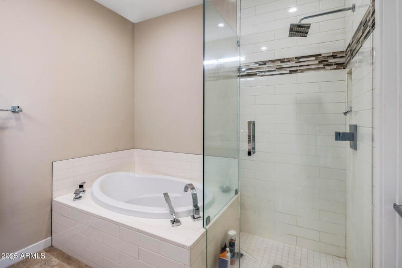 20-20200827170523370754000000-o-Primary