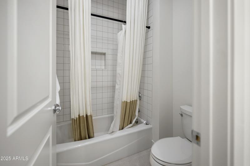 hummingbird_bedrooms5