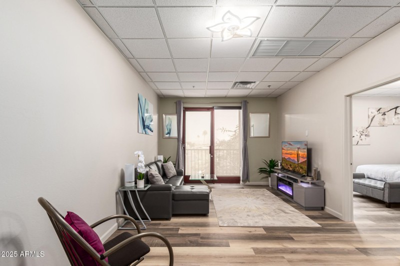 13 - Ave of the Fountains