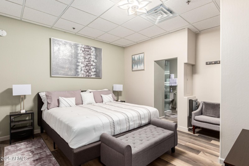 17 - Ave of the Fountains