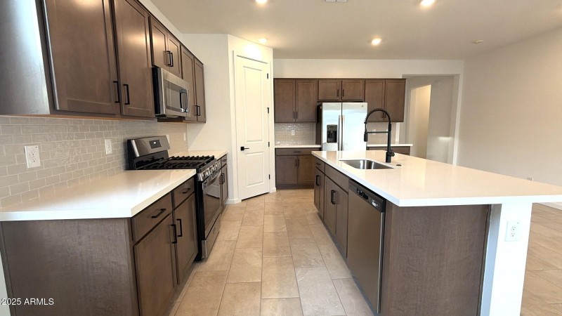 162B0C85-F8AA-4BB5-A8FB-A8E116480BA1