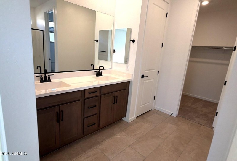 8719977F-B6C0-44DC-B1A9-4FB09277C947