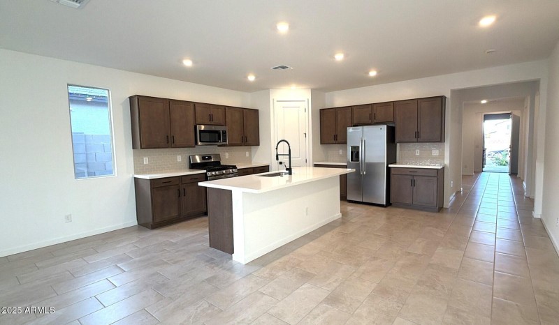 C0754441-69DE-40F0-B1B9-AF12825AD1C1