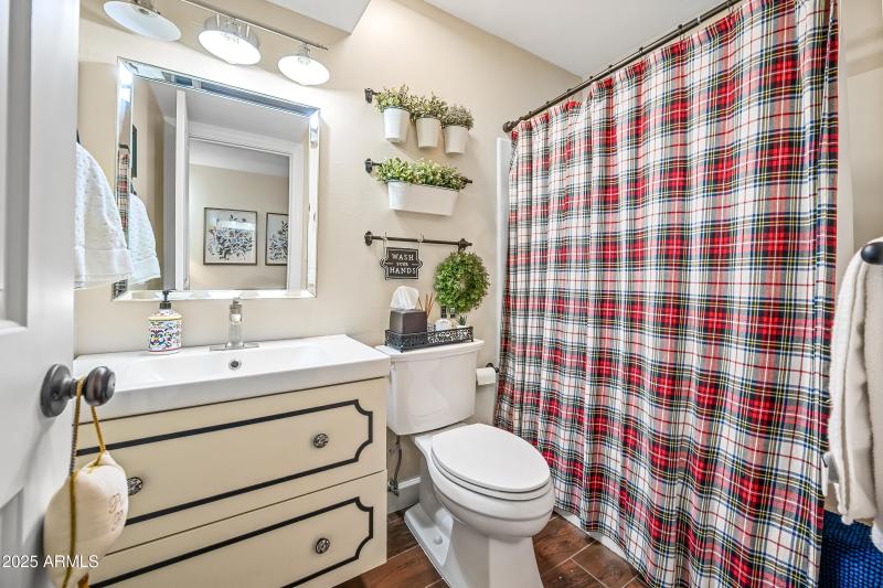 47-5972N83rdS-ocupix-