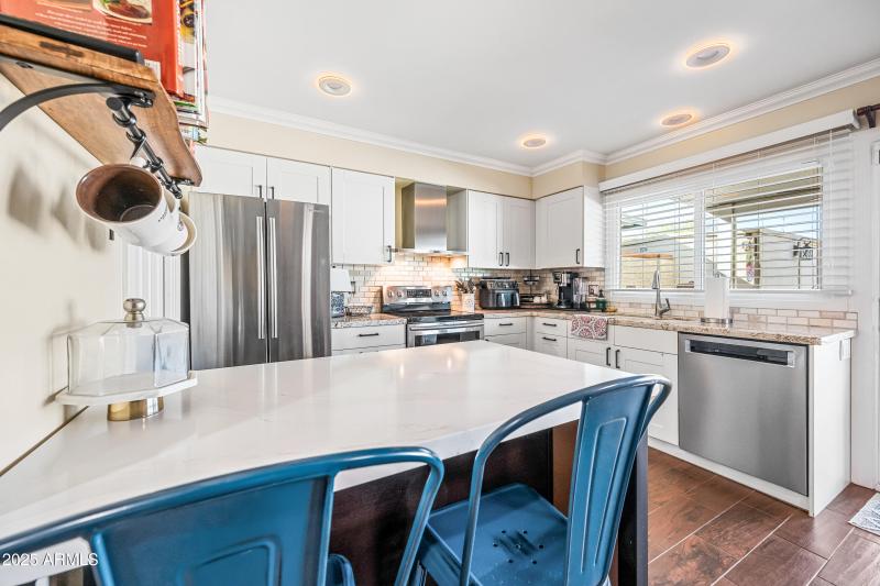 11-5972N83rdS-ocupix-