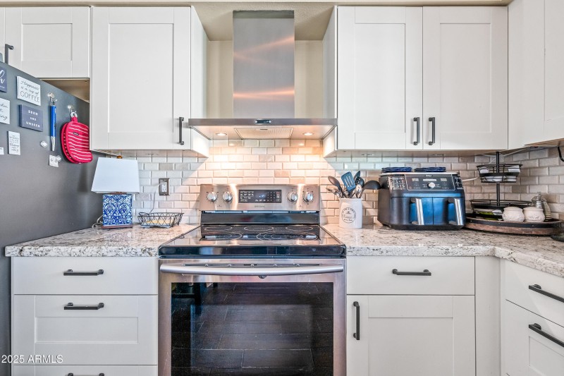 14-5972N83rdS-ocupix-