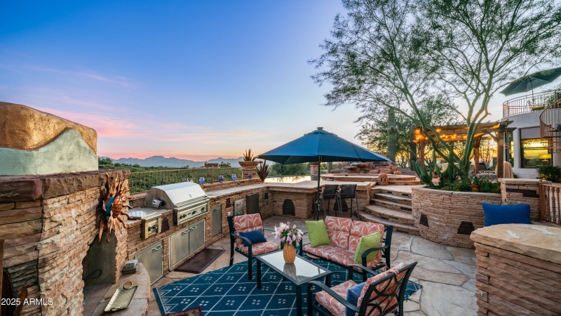 13815 N Vista Del Oro Exteriors-13