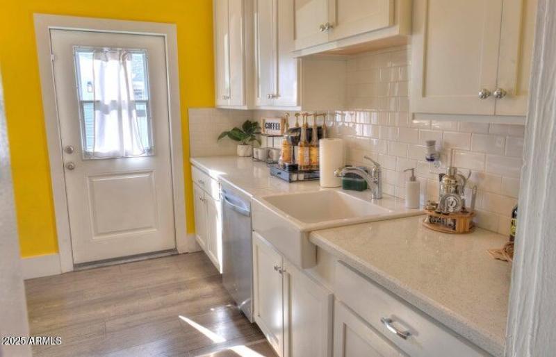 20251212194742026792000000-o