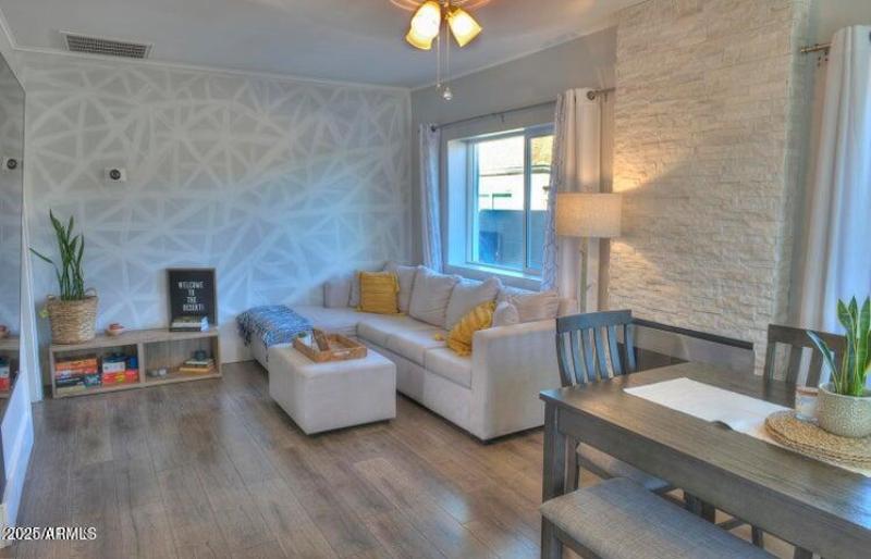 20251212195021292225000000-o