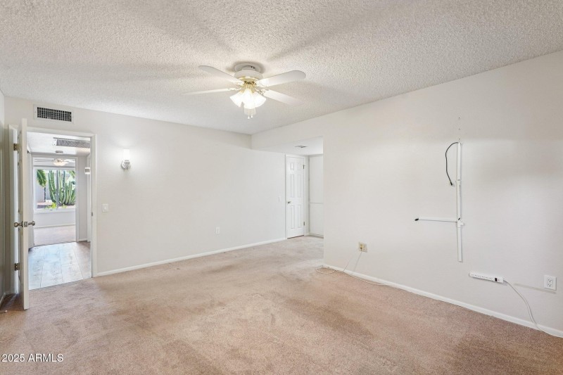 22-web-or-mls-W Jacaranda Dr-S2112-023