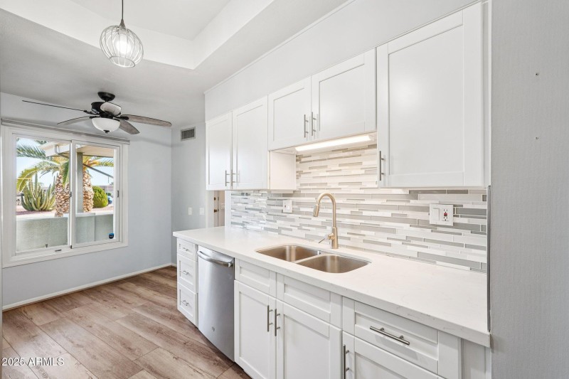 11-web-or-mls-W Jacaranda Dr-S2112-012