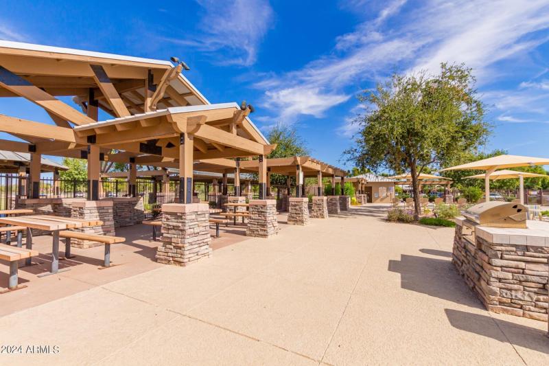 Ranch House Clubhouse and Park (21)