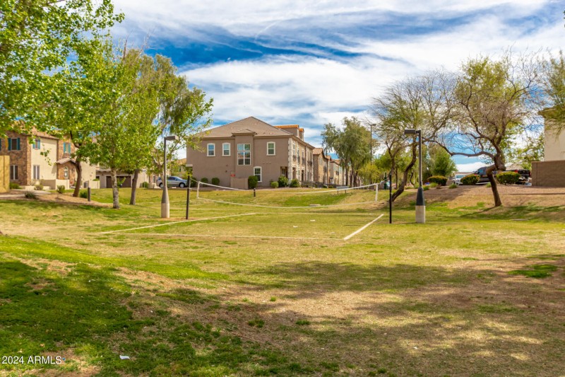 Ranch House Clubhouse and Park (4)
