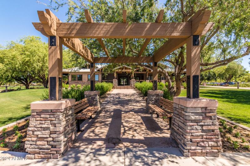 Ranch House Clubhouse and Park (31)