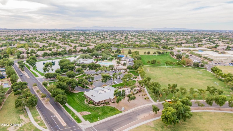 Ranch House Clubhouse and Park (28)