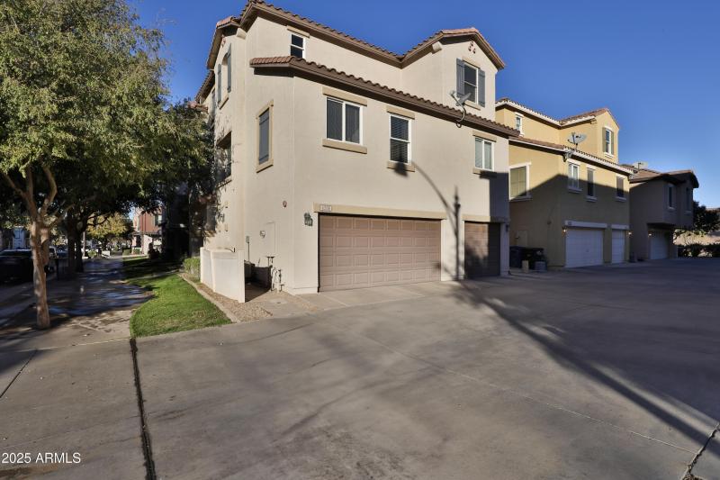 1-Canon EOS 5D Mark IV 6720x4480_000000