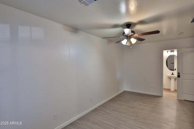 4-Canon EOS 5D Mark IV 6720x4480_000003