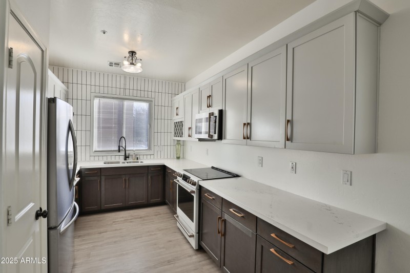 13-Canon EOS 5D Mark IV 6720x4480_000013