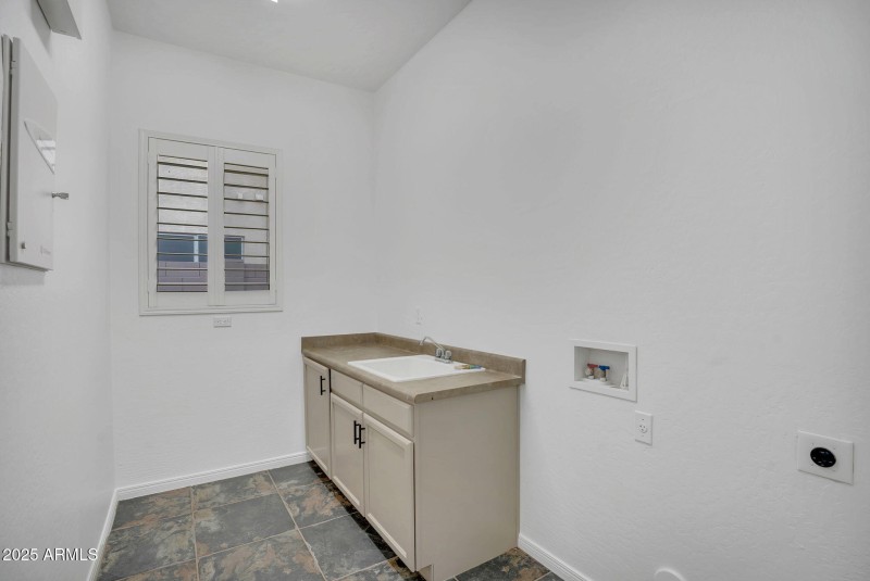 24-web-or-mls-4756 E Ironhorse Rd-24