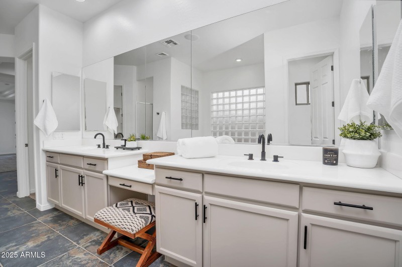 46-web-or-mls-4756 E Ironhorse Rd-46