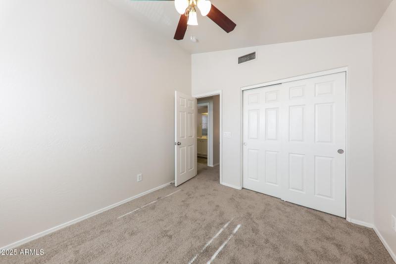 020-photo-bedroom-15030704