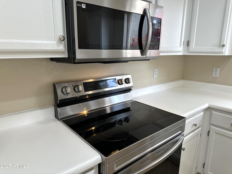 5018 Siesta 3 - 12Kitchen