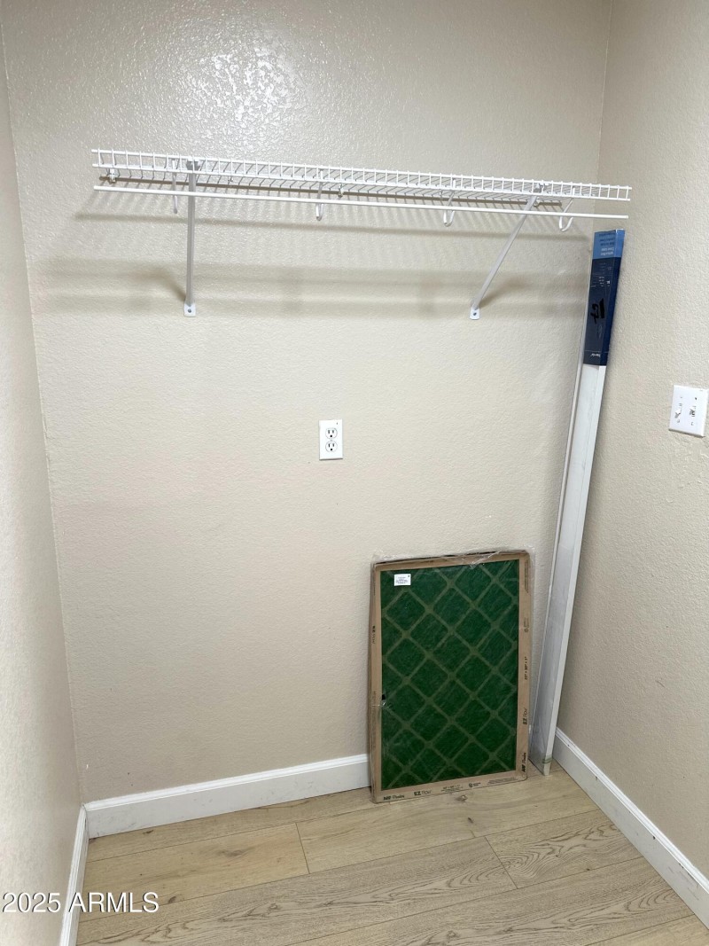 5018 Siesta 3 - 18Laundry