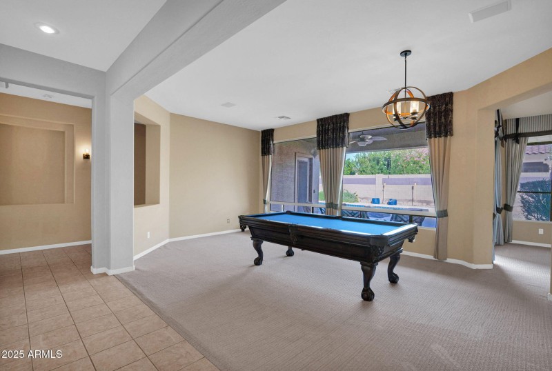 3810 Latham - 06Living Room