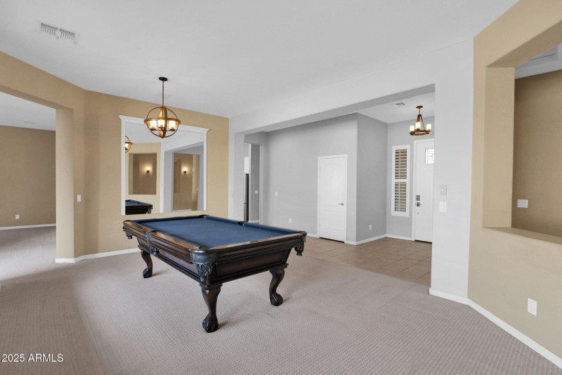 3810 Latham - 07Living Room