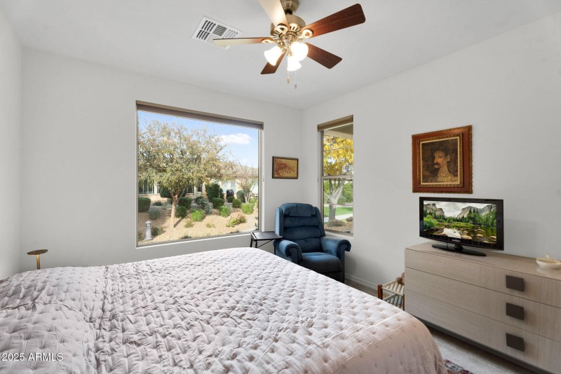 19-web-or-mls-712 E Myrtle Pass-18