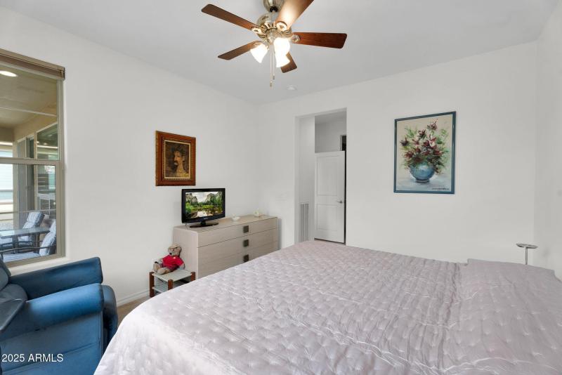 20-web-or-mls-712 E Myrtle Pass-19