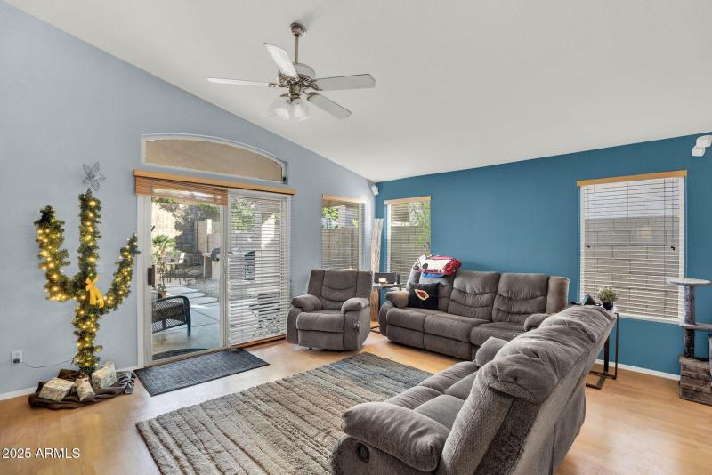 5-web-or-mls-1714 W Hiddenview Dr-5