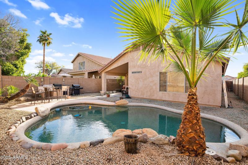 26-web-or-mls-1714 W Hiddenview Dr-31